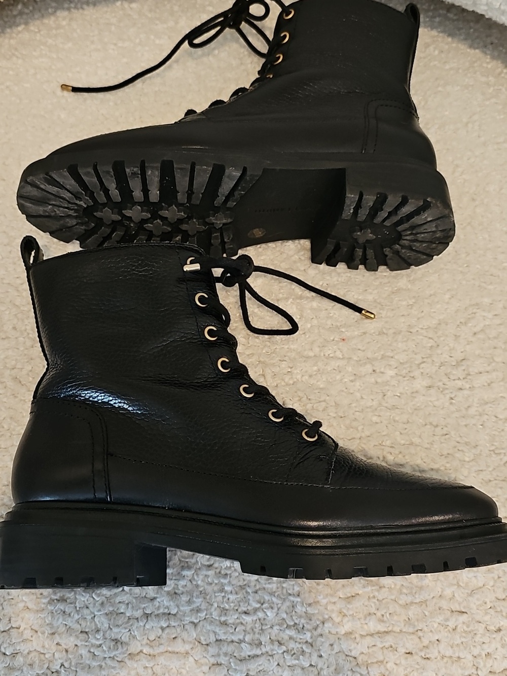 Vince Camuto Leasa Bootie - Picture 5 of 7